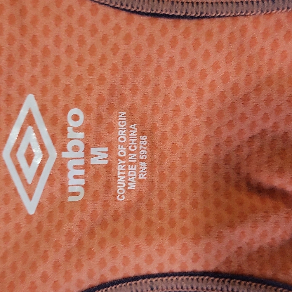 Workout top - Picture 4 of 5